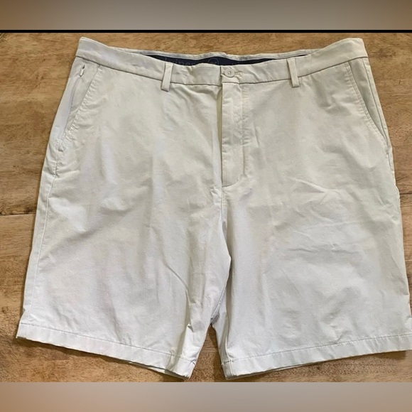 Vineyard Vines Men’s (See‎ Pics for Measurements) 9 Inch On-The-Go Shorts - Picture 1 of 9